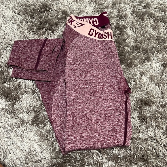 Gymshark leggings size small. Maroon. - Picture 2 of 4